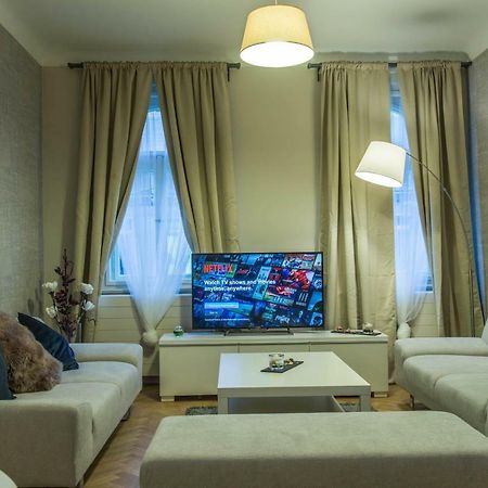 Exclusive 3 Bedroom Top-Notch Flat, Great Location Prága Kültér fotó