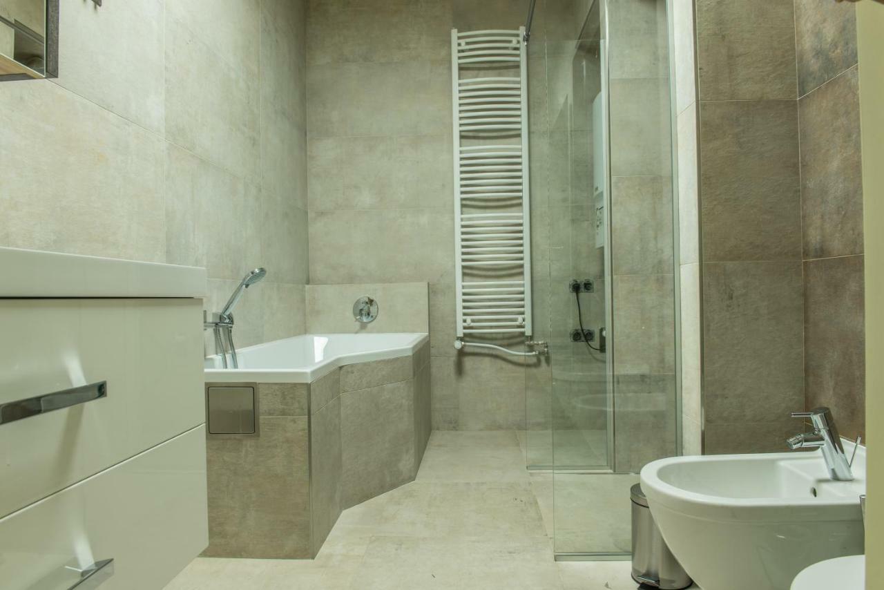 Exclusive 3 Bedroom Top-Notch Flat, Great Location Prága Kültér fotó