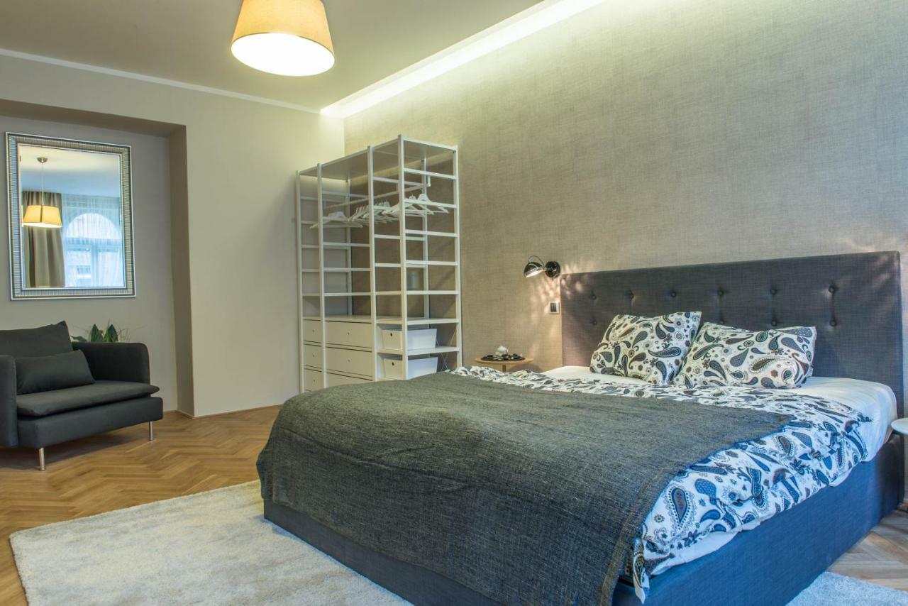 Exclusive 3 Bedroom Top-Notch Flat, Great Location Prága Kültér fotó