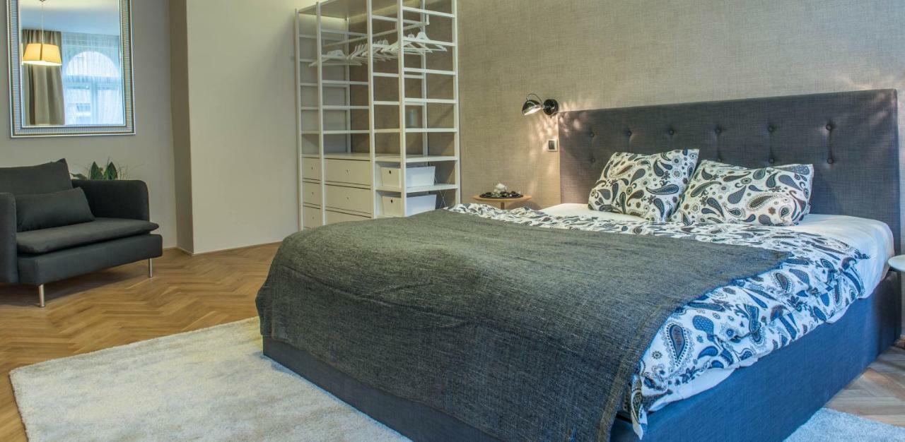 Exclusive 3 Bedroom Top-Notch Flat, Great Location Prága Kültér fotó